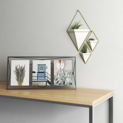  Umbra - Modello: Prisma - Design By: Sung Wook Park - Portafoto da tavolo multiplo in stile moderno - SKU: 313019 