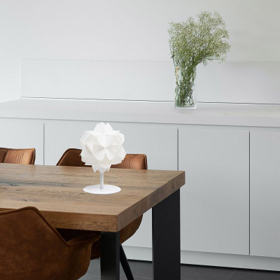  Emporium - Modello: Cottonlight - Abatjour con struttura in metallo e diffusore in PVC - Colore: Bianco - Attacco Lampadina: E14 - 1 Lampadina - Watt 40W - Dimmerabile: NO - Grado di Protezione: IP20 - SKU: E120019008 - Codice EAN: 8023289495369 