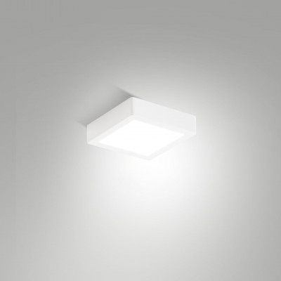  Fabas Luce - Modello: Gian - Plafoniera piccola a LED da soffitto con struttura in alluminio sottile - Colore: Bianco - Attacco Lampadina: Led Integrato - 1 Lampadina - Watt 12W - Lumen 1344 - Dimmerabile: NO - Gradi Kelvin 3000k Luce Calda - Grado di Protezione: IP54 - Classe Energetica: E - SKU: 6577-61-254 