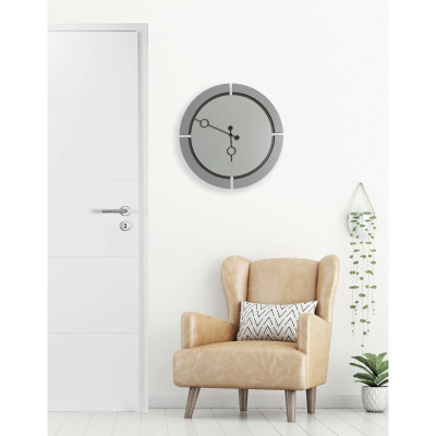  I Dettagli - Modello: Time - Orologio da parete rotondo con struttura in legno dal design moderno ed elegante - Colore: Grigio Chiaro - SKU: OR506TIM26 