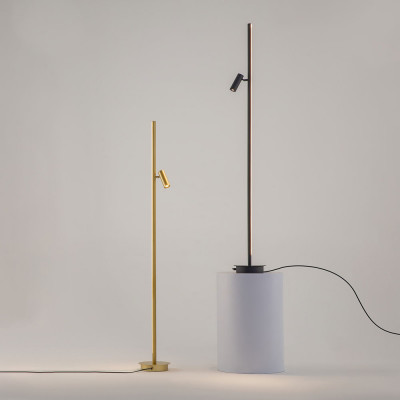  Maytoni - Modello: Thin - Lampada da terra in metallo con diffusore a led dimmerabile - Attacco Lampadina: Led Integrato - 1 Lampadina - Watt 14W - Lumen 800 - Dimmerabile: NO - Gradi Kelvin 3000k Luce Calda - Grado di Protezione: IP20 - Classe Energetica: G - SKU: MOD395FL-L28 