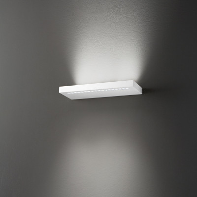  Perenz - Modello: Bed - Applique a led media con struttura in metallo e diffusore in acrilico - Colore: Bianco - Attacco Lampadina: Led Integrato - 2 Lampadine - Watt 11W - Lumen 880x880 - Dimmerabile: NO - Gradi Kelvin 3000k Luce Calda - Grado di Protezione: IP20 - SKU: 8238BLC - Codice EAN: 8023559541642 