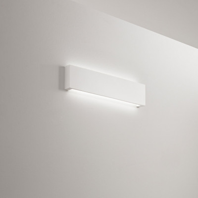  Perenz - Modello: Wall - Applique da parete a LED piccola in metallo e diffusore in gesso - Colore: Bianco - Attacco Lampadina: Led Integrato - 1 Lampadina - Watt 12W - Lumen 960 - Dimmerabile: NO - Gradi Kelvin 3000k Luce Calda - Grado di Protezione: IP20 - SKU: 8422BLC - Codice EAN: 8023559549228 