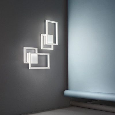  Perenz - Modello: Cross - Applique da parete led in metallo e diffusore in acrilico dal design moderno - Attacco Lampadina: Led Integrato - 1 Lampadina - Watt 20W - Lumen 1160 - Dimmerabile: SI - Gradi Kelvin 3000k-4000k-6000k - Grado di Protezione: IP20 - SKU: 6598 