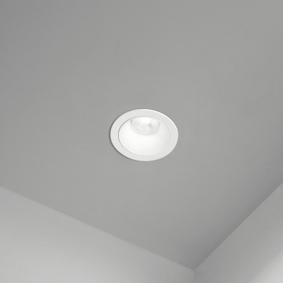  Perenz - Modello: Oasis - Faretto da incasso con struttura in metallo rotonda diffusore fisso - Attacco Lampadina: GU10 - 1 Lampadina - Watt 35W - Dimmerabile: NO - Grado di Protezione: IP20 - SKU: 8372 