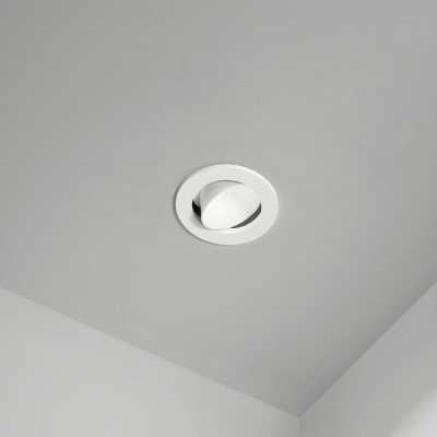  Perenz - Modello: Oasis - Faretto da incasso con struttura in metallo rotonda diffusore orientabile - Attacco Lampadina: GU10 - 1 Lampadina - Watt 35W - Dimmerabile: NO - Grado di Protezione: IP20 - SKU: 8366 