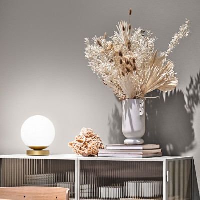  Perenz - Modello: Maga - Lampada da tavolo piccola moderna in metallo e diffusore a bocia in vetro - Attacco Lampadina: G9 - 1 Lampadina - Watt 28W - Dimmerabile: NO - Classe Energetica: A - SKU: 8066 