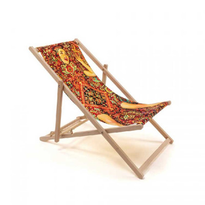  Seletti - Design By: Toiletpaper - Sdraio pieghevole in legno di faggio "Lady On Carpet" - Colore: Arancione - SKU: 16680 - Codice EAN: 8008215166803 
