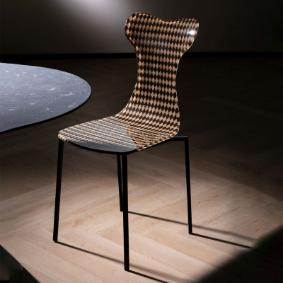  Vesta - Modello: Vitty - Sedia moderna con struttura in metallo e seduta in plexiglass Foulard - SKU: 0428310D47 