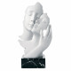 Scultura da tavolo grande in marmorino con abbraccio innamorati