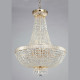 Lampadario grande con dettagli in cristallo in stile classico