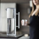 Caraffa da tavolo per acqua con coperchio dalle linee moderne ed eleganti