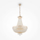 Lampadario grande con dettagli in cristallo in stile classico