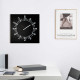 Orologio da parete in stile minimalista con telaio in metallo "ONLY HOURS"